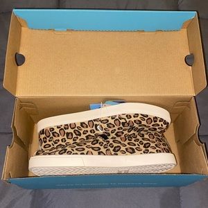Women’s Leopard Print Slip On Toms
